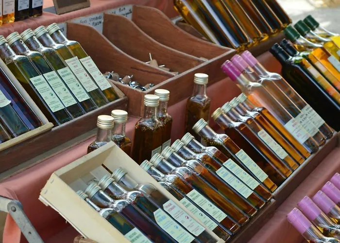 Le Lavandou, 2 Pièces, 4 Personnes - Fr-1-251-218 * Le Lavandou