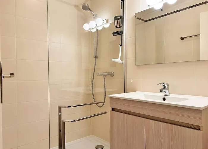 Appartamento Le Lavandou, 2 Pièces, 4 Personnes - Fr-1-251-218