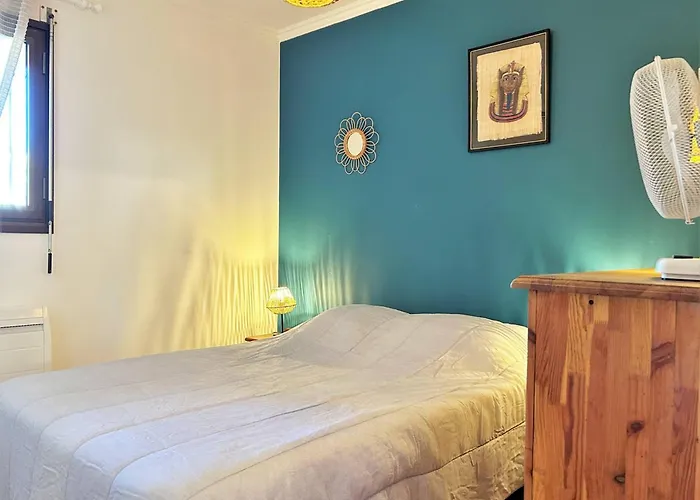 2 Pieces, Climatise, 100m Plage, Parking, - Fr-1-251-218 Lejlighed Le Lavandou