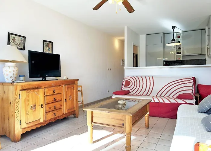 2 Pieces, Climatise, 100m Plage, Parking, - Fr-1-251-218 * Le Lavandou